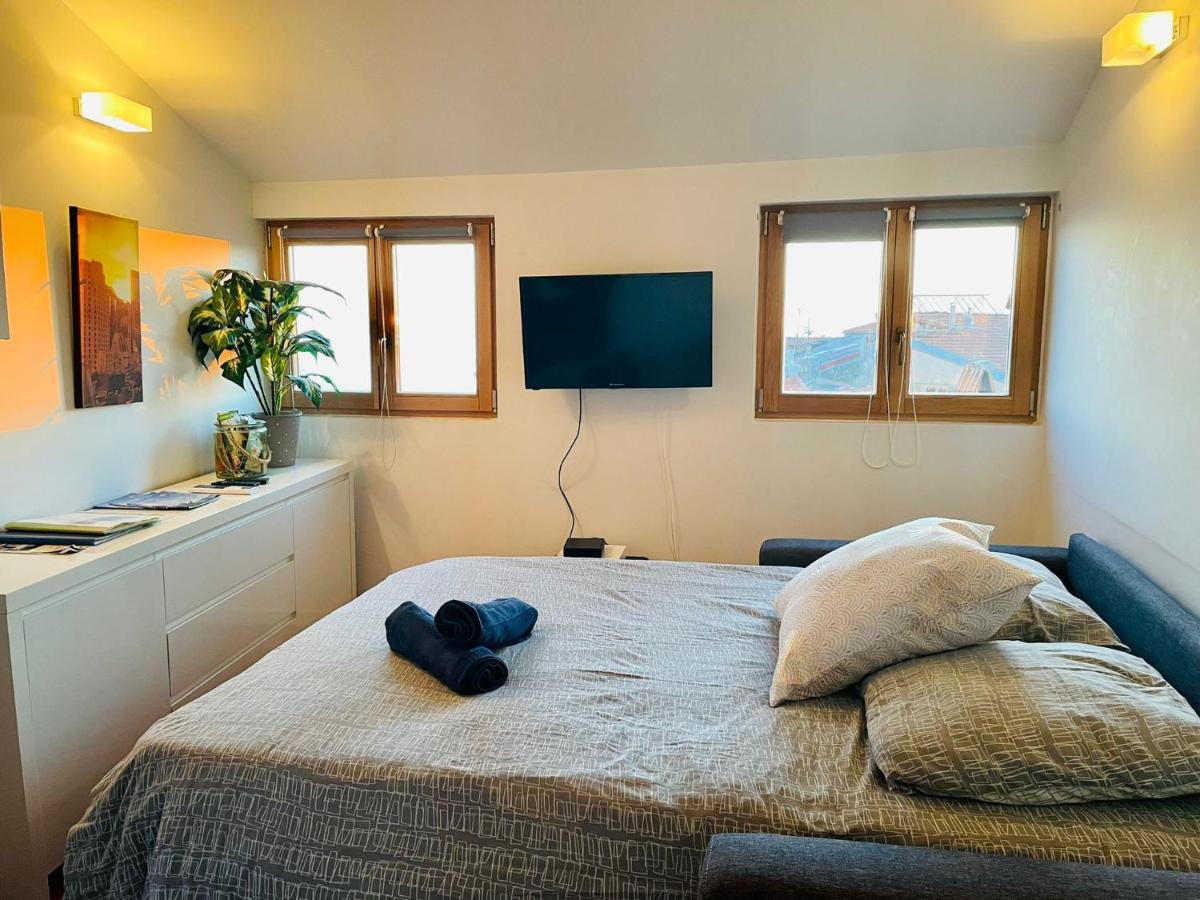 Апартаменты Gilly 4 - Exceptional 2Beds, Sea View, Modern,A/C, Old Town Ницца Экстерьер фото