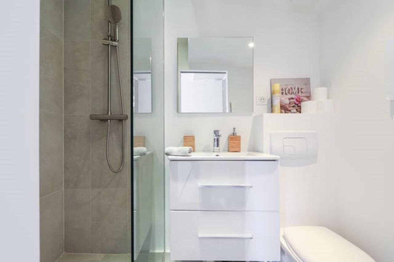 Апартаменты Gilly 4 - Exceptional 2Beds, Sea View, Modern,A/C, Old Town Ницца Экстерьер фото